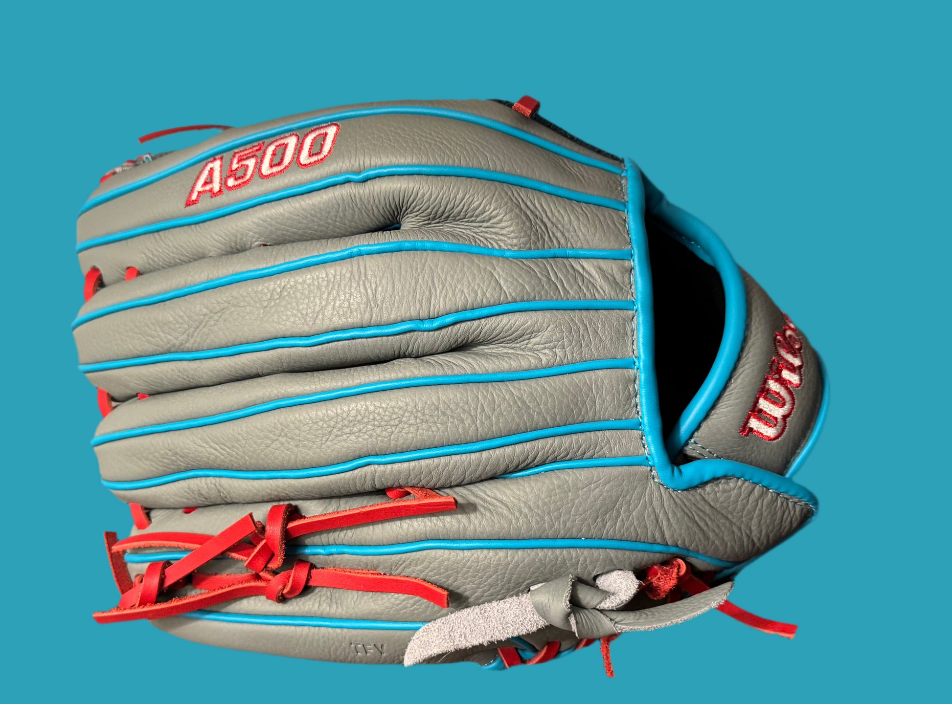 Wilson A500 - 12.5 inch Outfielder’s Glove - Sold!