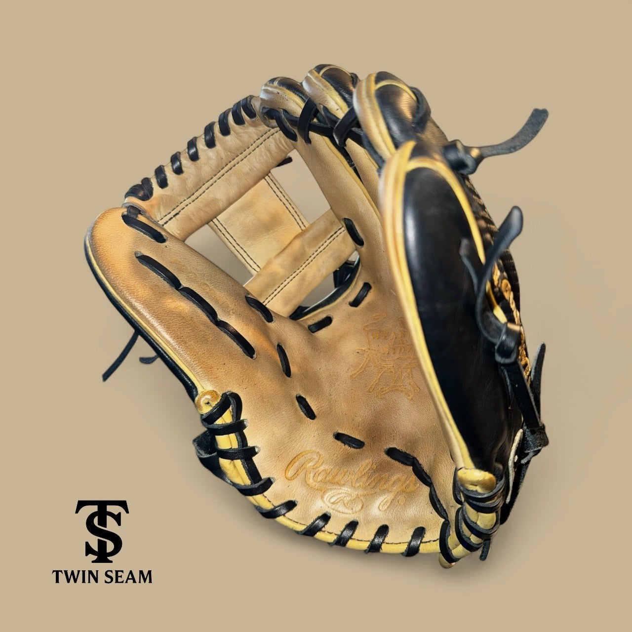 Rawlings HOH PRO204-2CBC -RHT- 11.5”. Carbon Fiber/Black/Gold