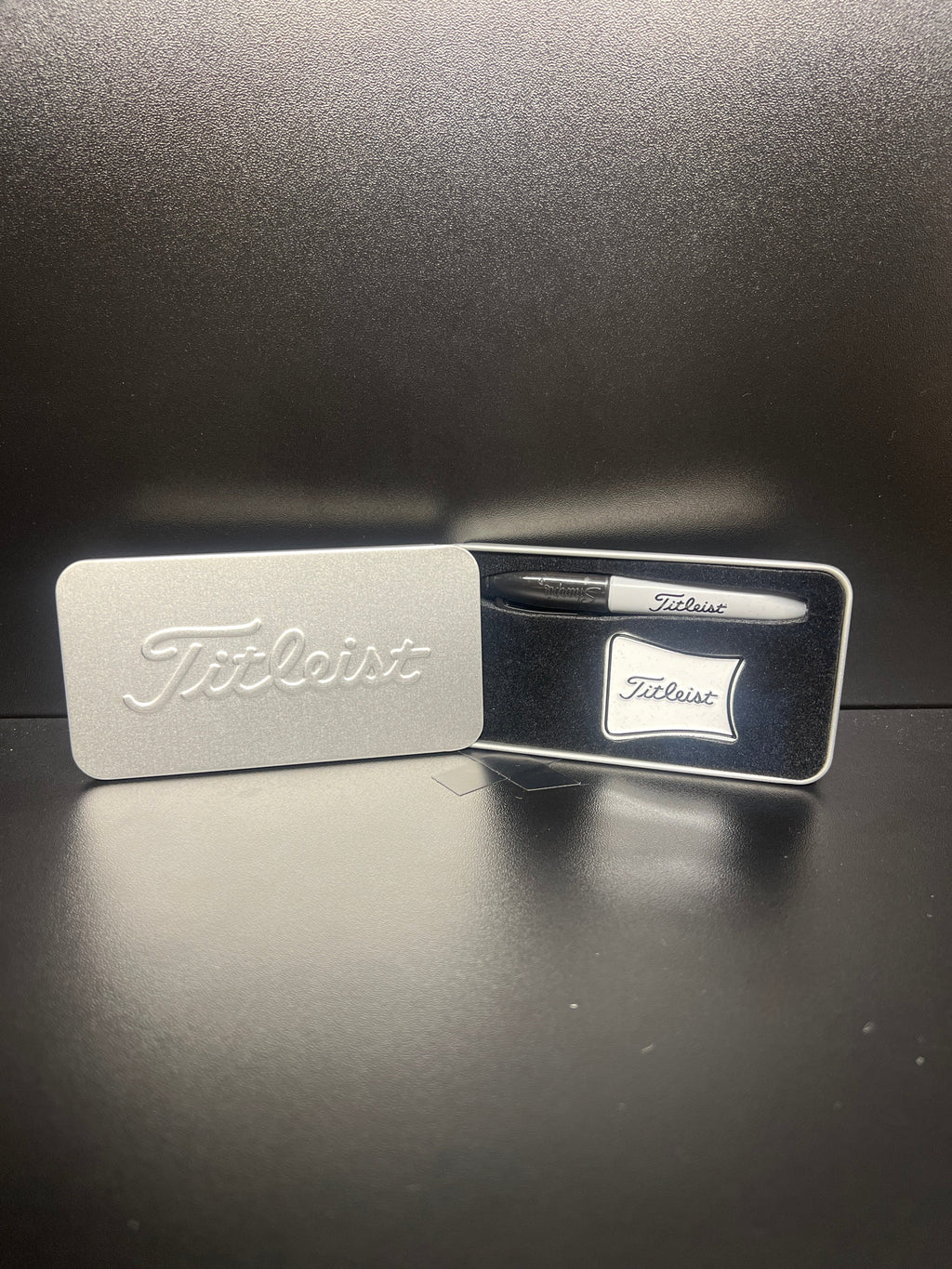 Titleist Ball Marker and Sharpie Set