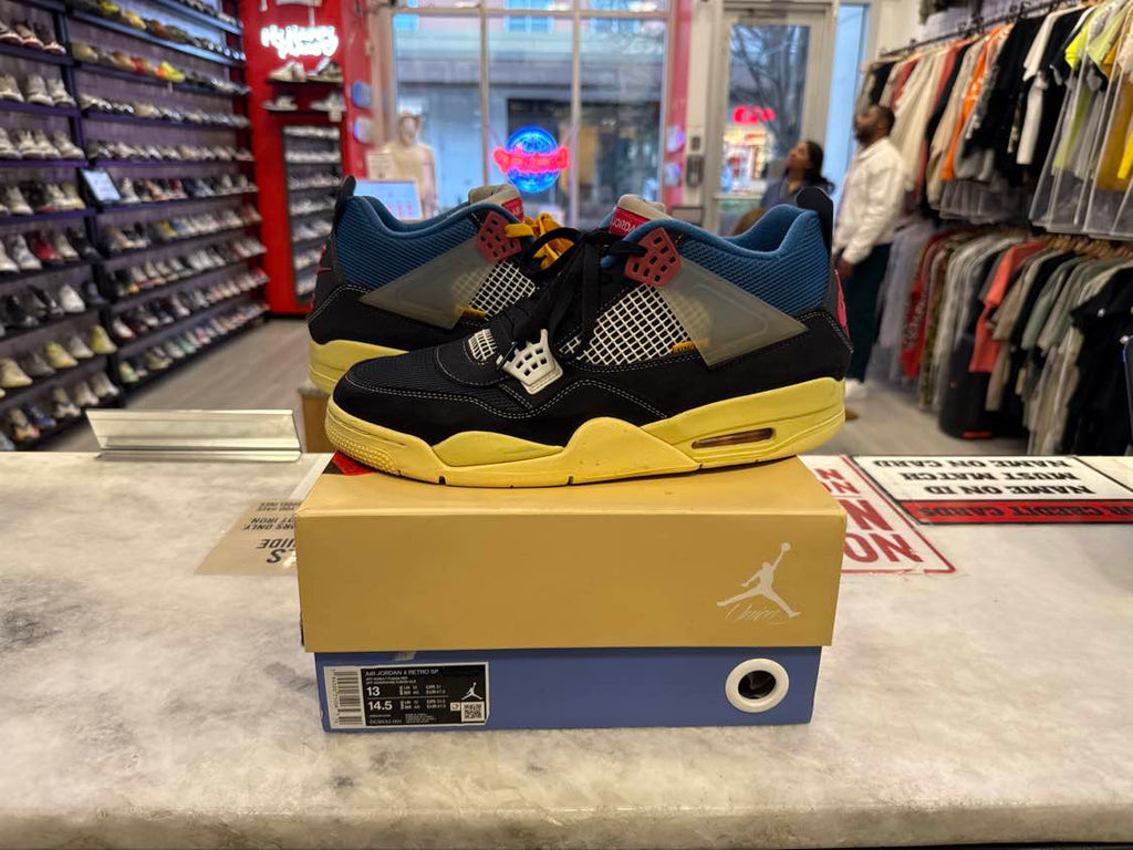PRE OWNED Jordan 4 Retro Union Off Noir