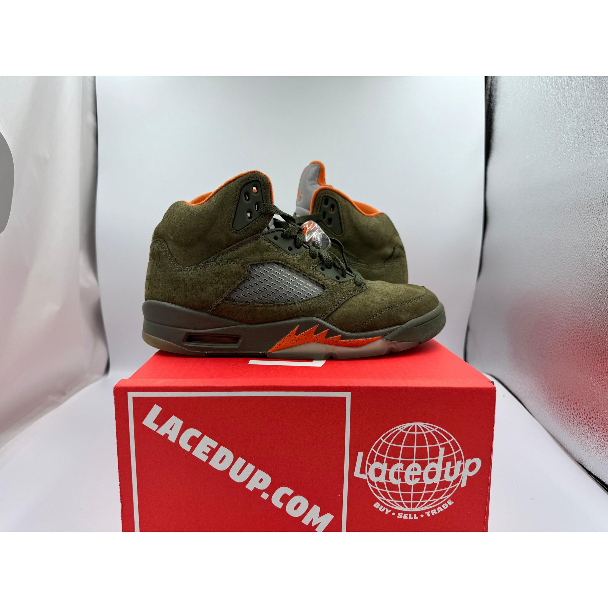 PRE OWNED Jordan 5 Retro Olive (2024) No Box
