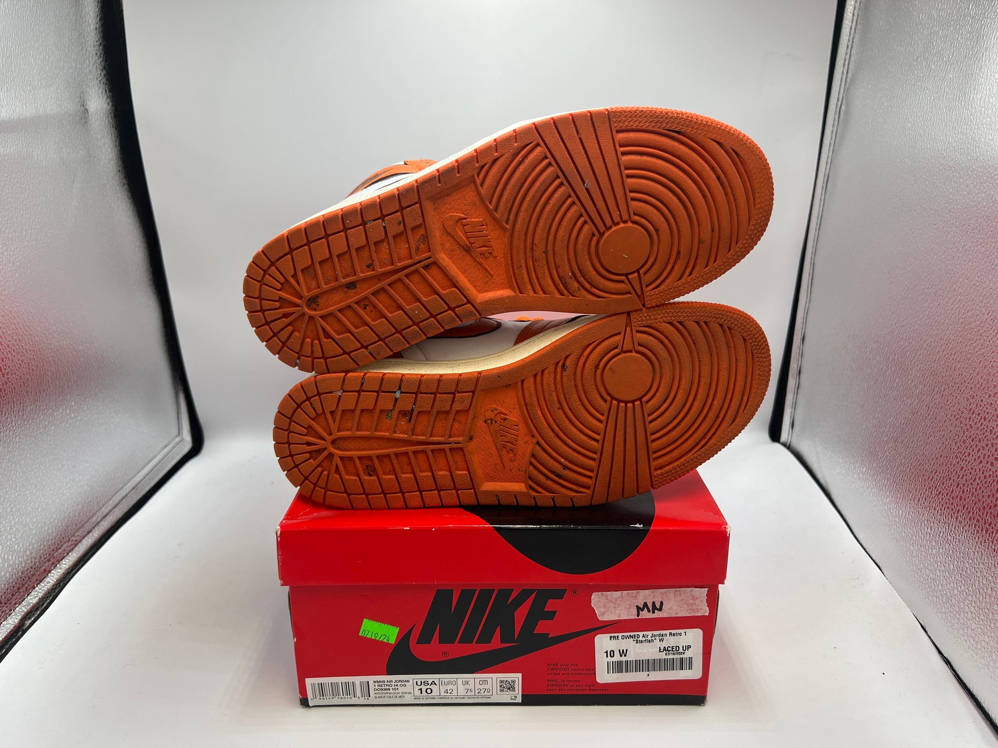 PRE OWNED Air Jordan Retro 1 "Starfish" W