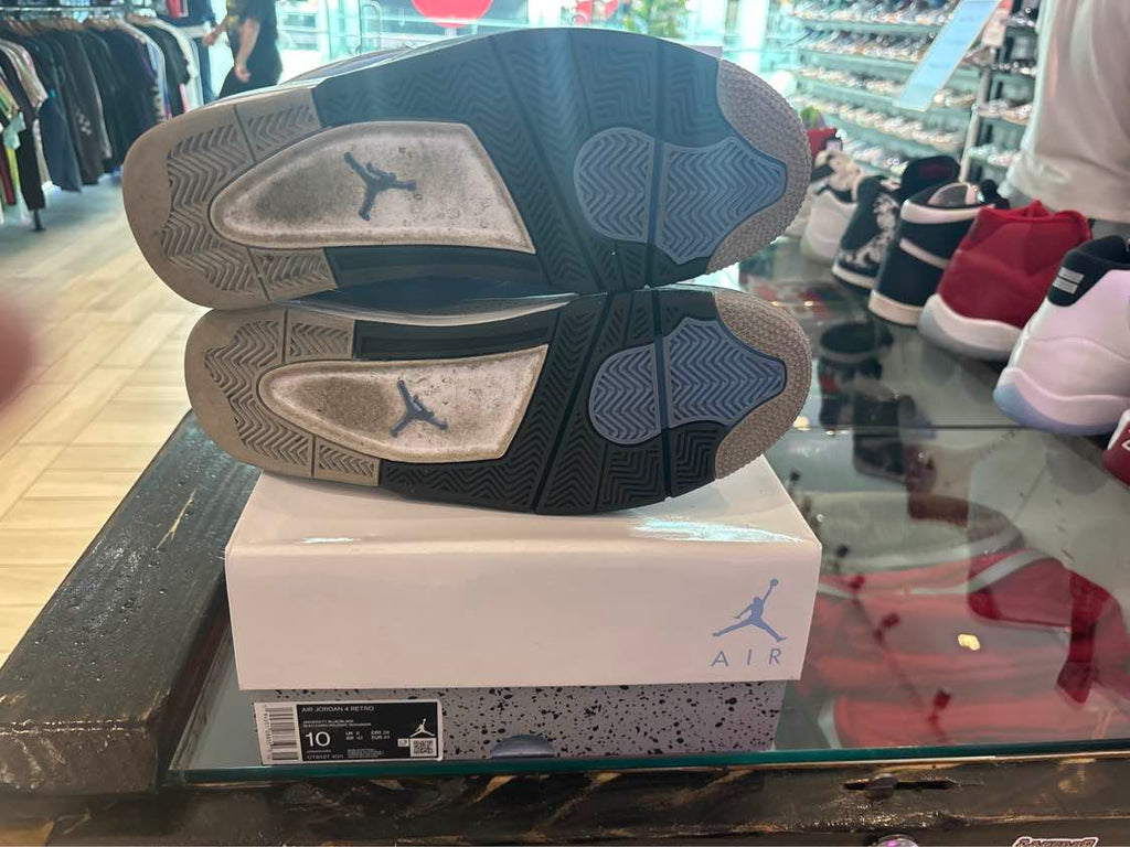 PRE OWNED Jordan 4 Retro University Blue