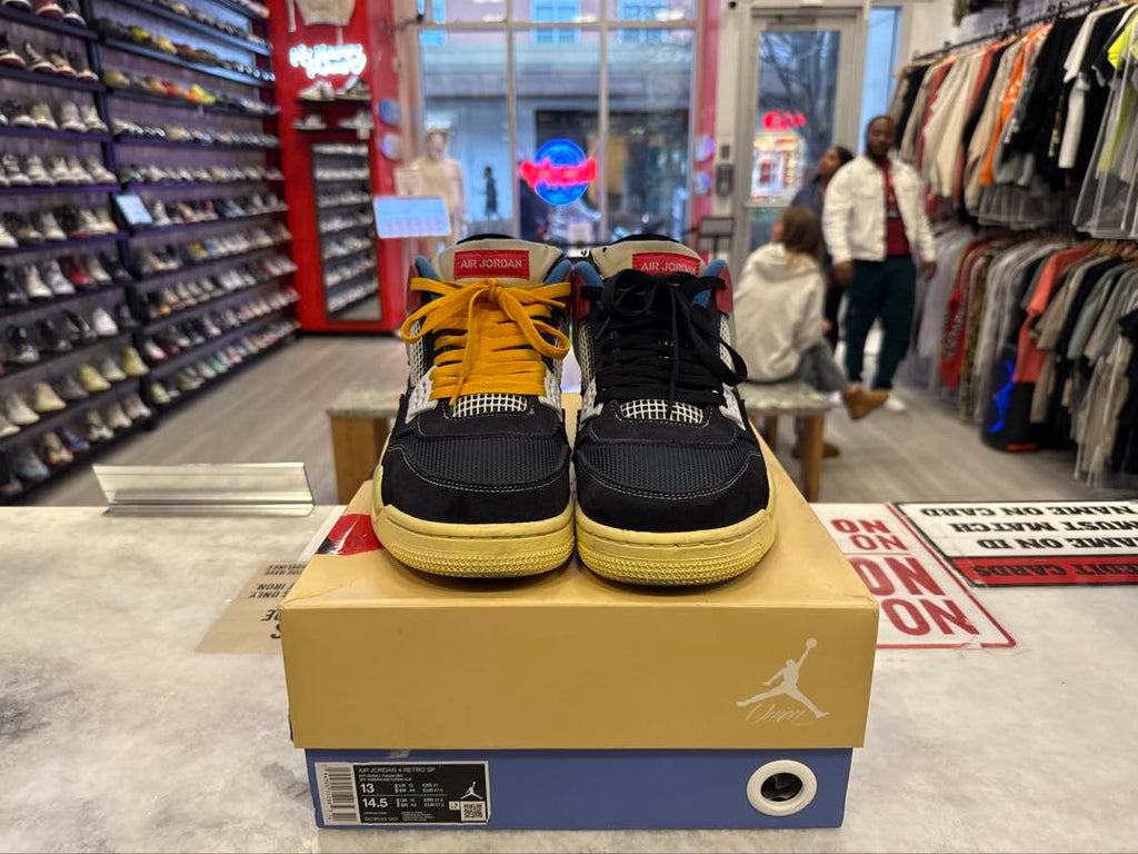 PRE OWNED Jordan 4 Retro Union Off Noir