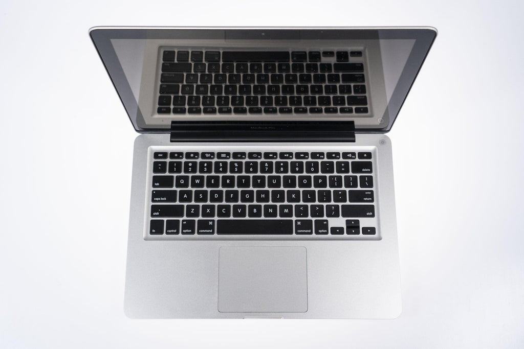 Apple MacBook Pro (13-inch Late 2011) 2.4 GHz i5-22435M 8GB RAM 1TB SSD (Silver)
