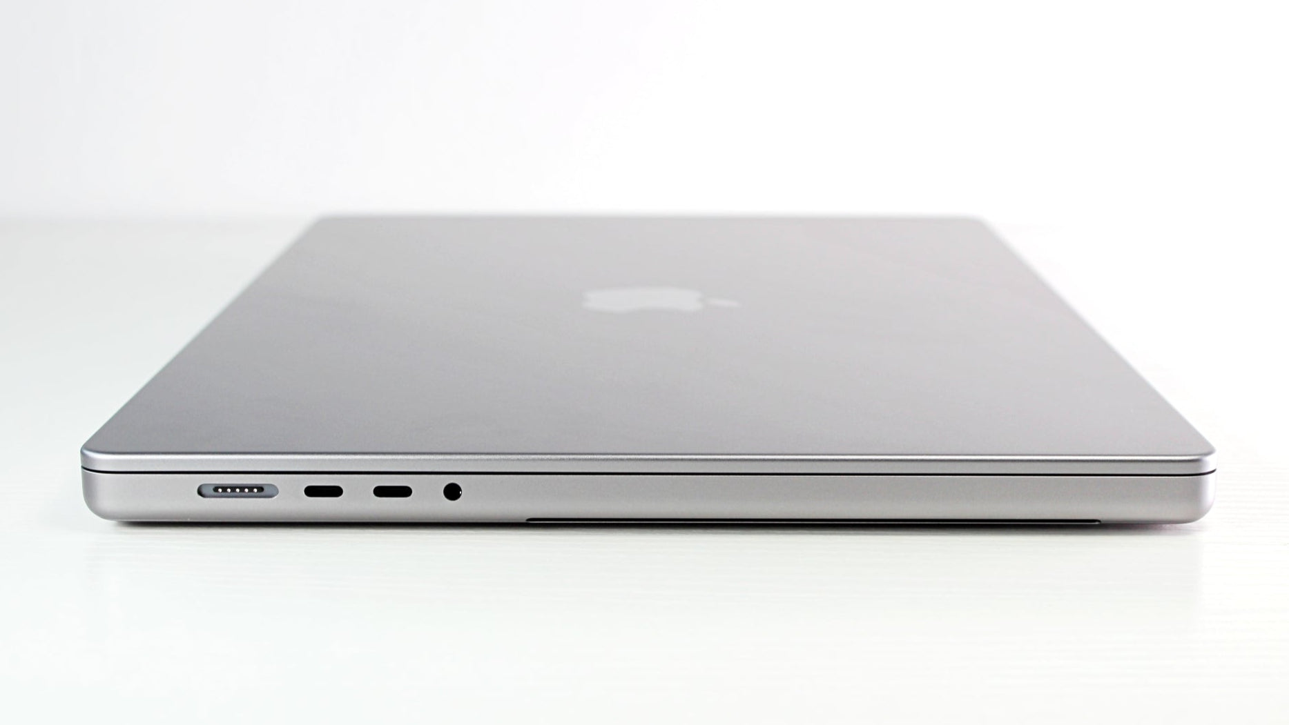 2023 Apple MacBook Pro 14-inch M2 Max – 38-Core GPU 64GB RAM 8TB SSD | AppleCare+ 07/26