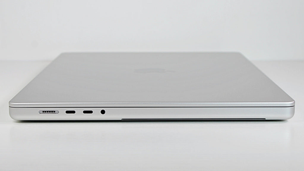 MacBook Pro (2021) 16-inch – Apple M1 Max 32-Core GPU – 64GB RAM 2TB SSD - 2 Battery Cycles