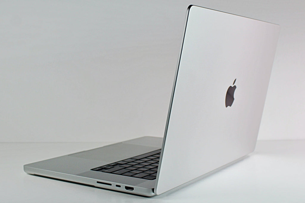 MacBook Pro (2021) 16-inch – Apple M1 Max 32-Core GPU – 64GB RAM 2TB SSD - 2 Battery Cycles
