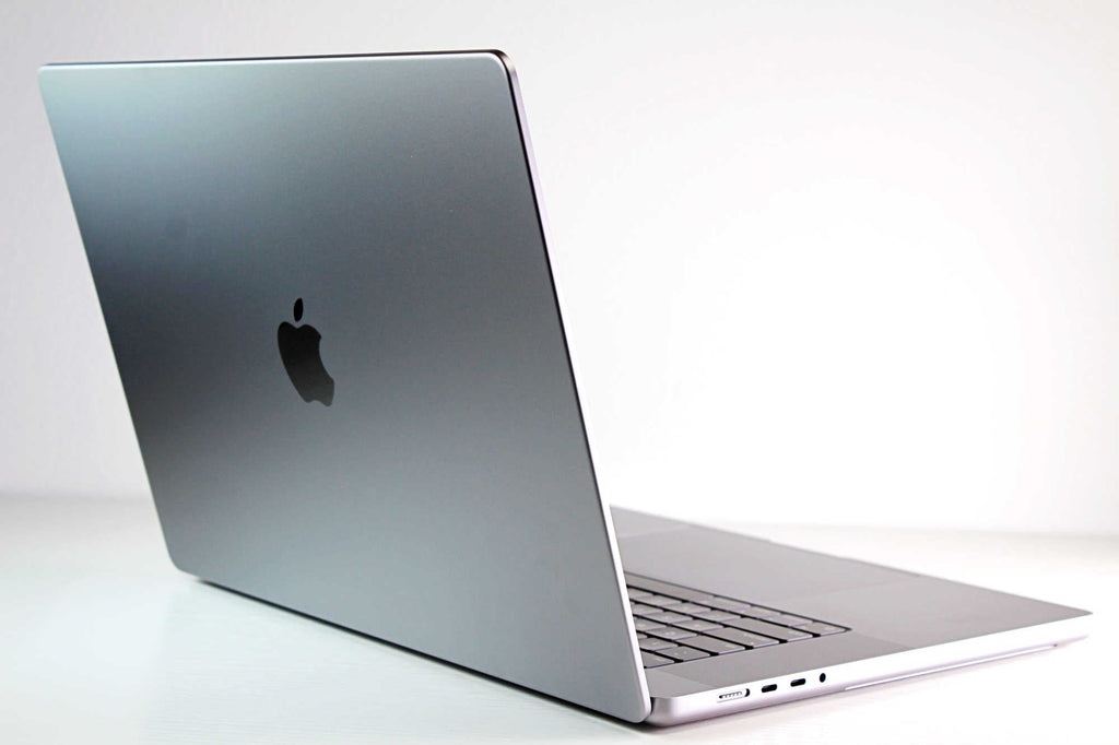 2021 Apple MacBook Pro 16-inch – M1 Pro 16-Core GPU 32GB RAM 2TB SSD | 34 Cycles