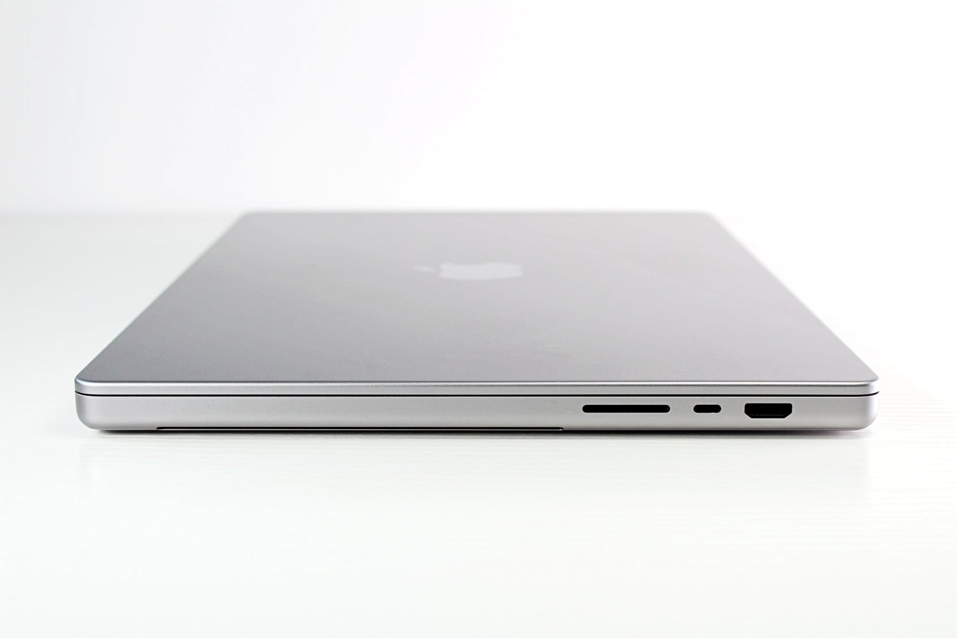 MacBook Pro (2021) 14-inch – Apple M1 Pro 16-Core GPU – 32GB RAM 1TB SSD | Like New