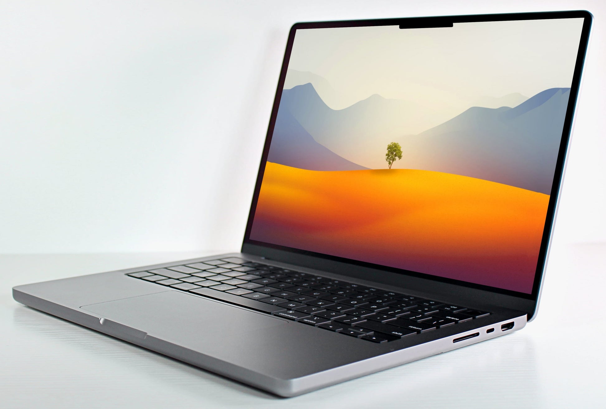 MacBook Pro (2021) 14-inch – Apple M1 Pro 16-Core GPU – 32GB RAM 1TB SSD | Like New