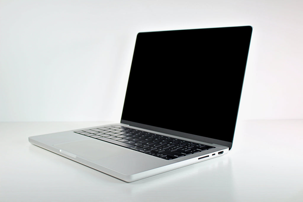 2023 Apple MacBook Pro 14-inch M2 Max – 38-Core GPU 96GB RAM 1TB SSD Silver | Excellent