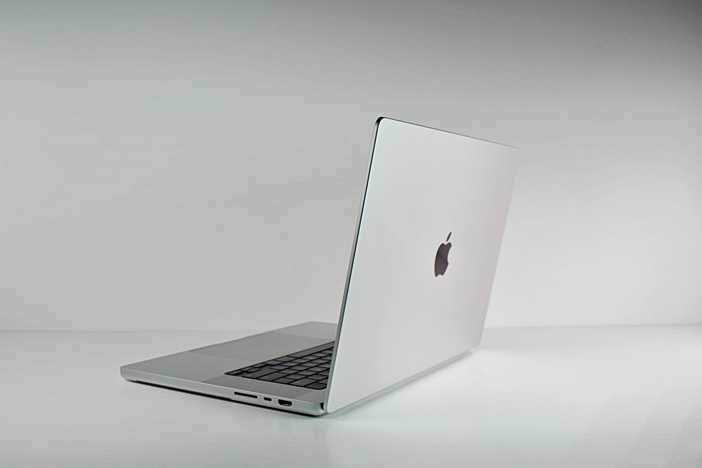 MacBook Pro (2021) 16-inch – Apple M1 Max 10-Core CPU & 32-Core GPU – Silver