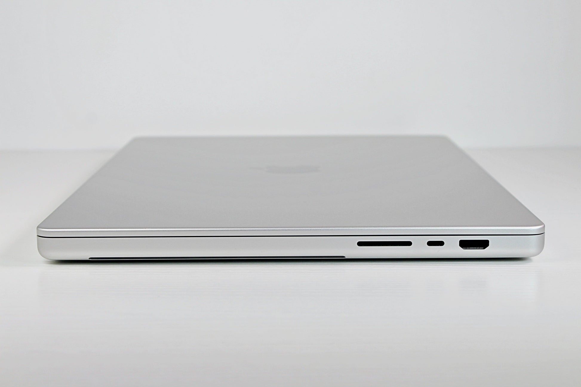 Apple MacBook Pro (2021) 16-inch M1 Max 32-Core 32GB RAM 1TB SSD Silver