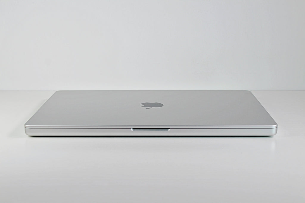 2023 Apple MacBook Pro 14-inch M2 Max – 38-Core GPU 96GB RAM 1TB SSD Silver | Excellent