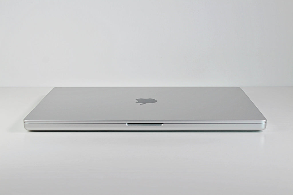 MacBook Pro (2023) 14-inch – Apple M2 Max 12-Core CPU 38-Core GPU – Silver