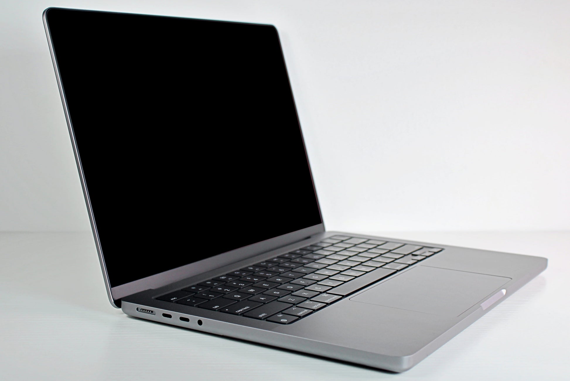 2023 Apple MacBook Pro 14-inch M2 Max – 38-Core GPU 96GB RAM 1TB SSD Gray | Excellent