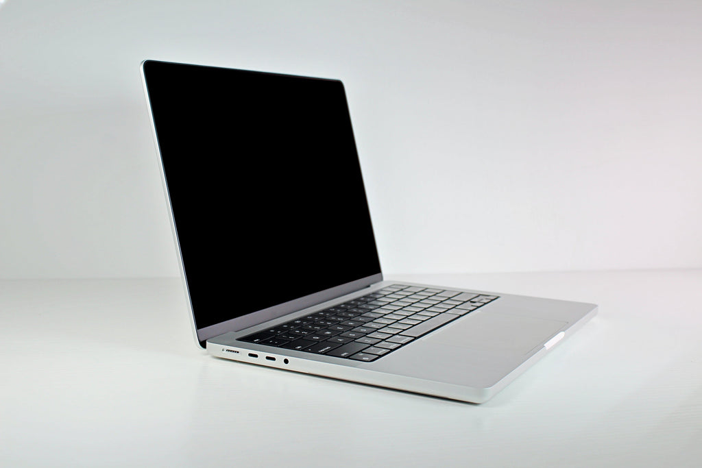 MacBook Pro (2021) 14-inch – Apple M1 Max 10-Core CPU & 32-Core GPU – Silver