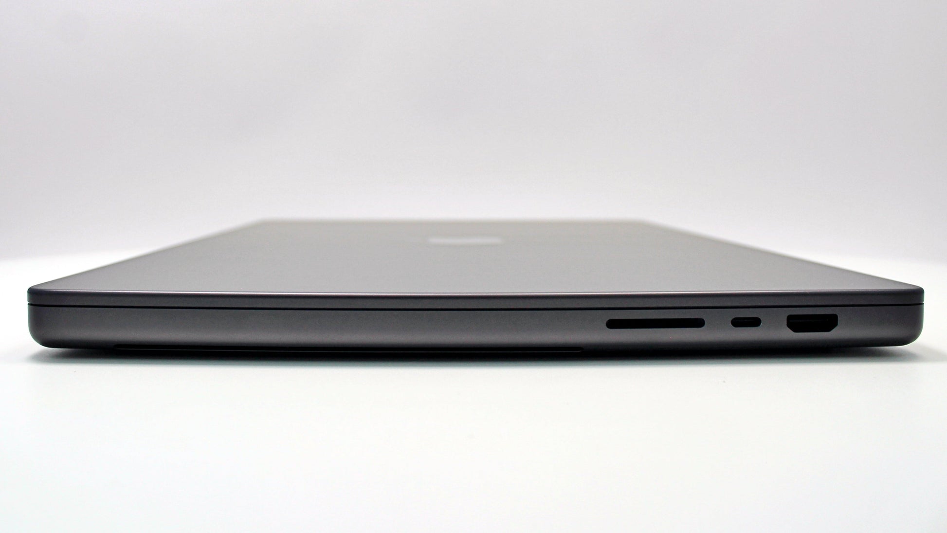 2023 Apple MacBook Pro 16-inch - M3 Max 40-Core GPU 128GB RAM 8TB SSD | Like New