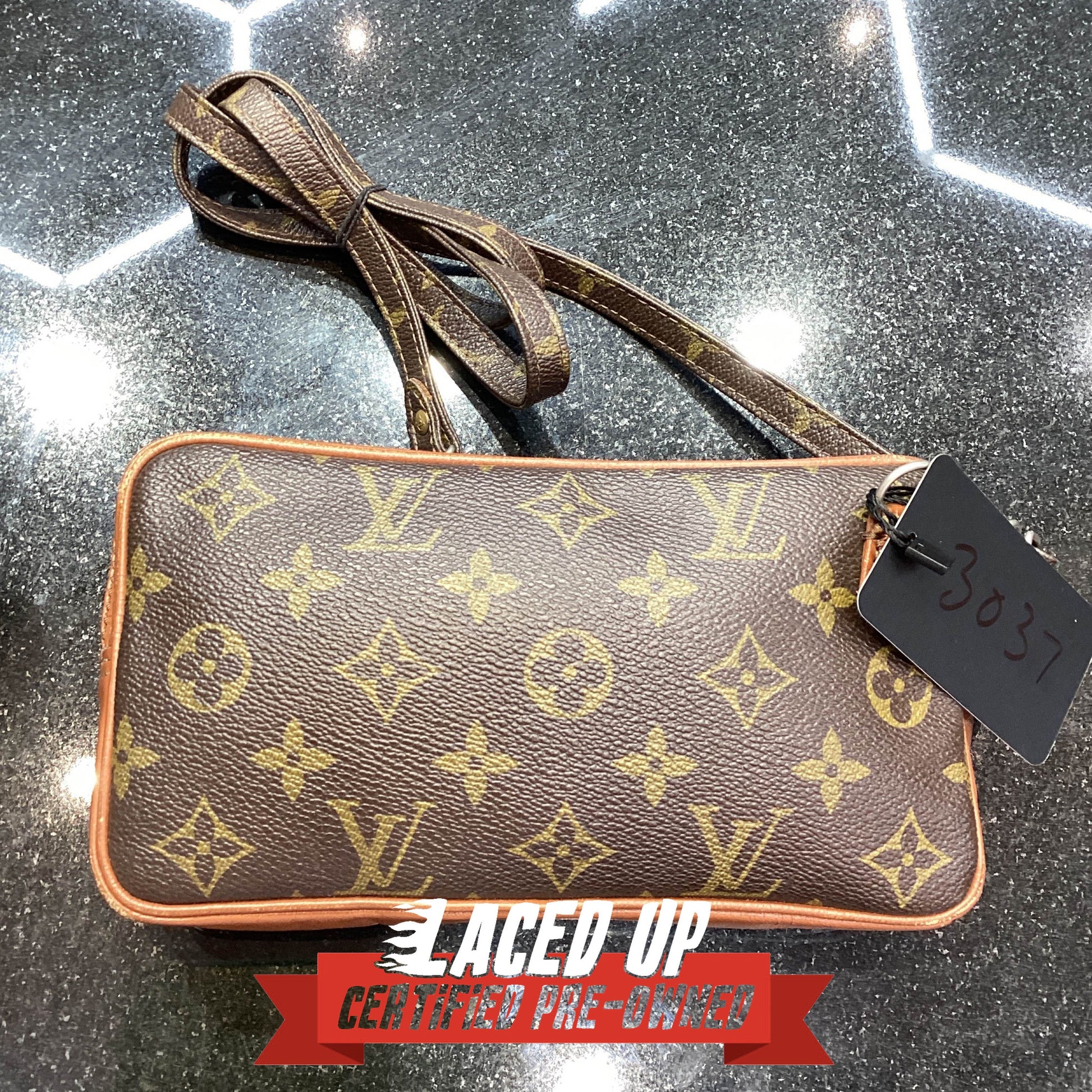 PRE OWNED Louis Vuitton Side Pouch