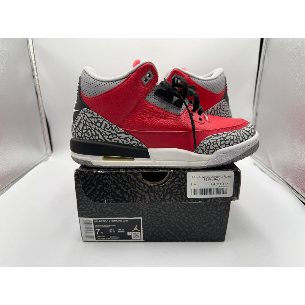 PRE OWNED Jordan 3 Retro SE Fire Red