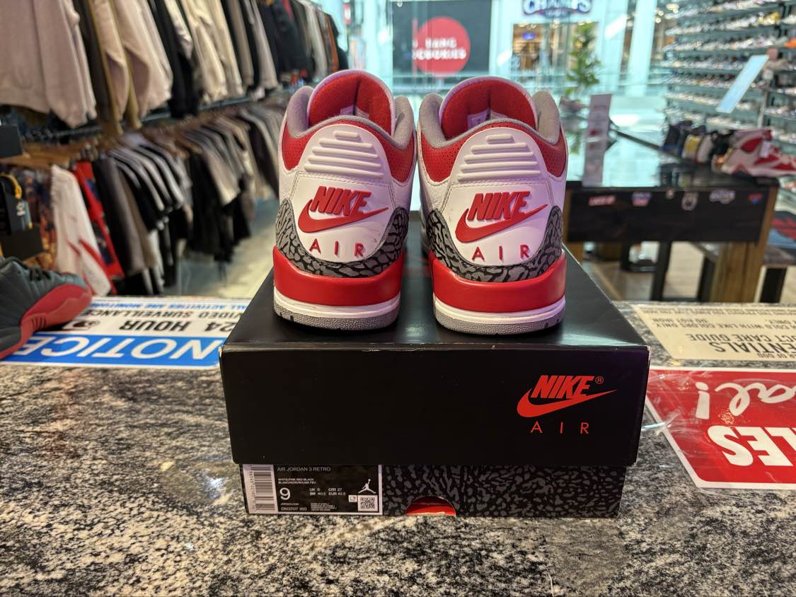PRE OWNED Jordan 3 Retro Fire Red (2022)