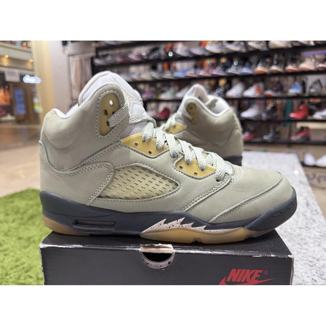 PRE OWNED Jordan 5 Retro Jade Horizon (GS)