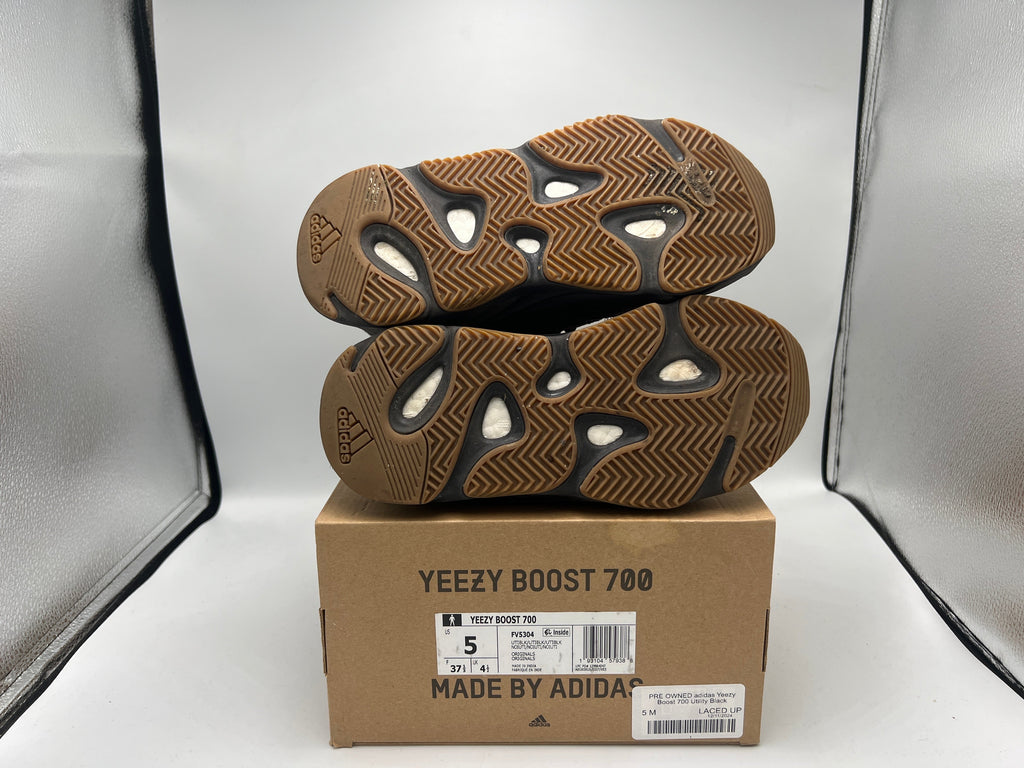 PRE OWNED adidas Yeezy Boost 700 Utility Black