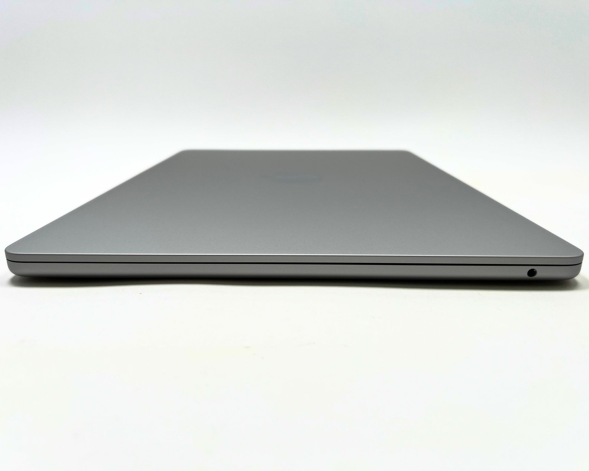 MacBook Air (2024) 15-inch – Apple M3 • 10-Core GPU – 8GB RAM 256GB SSD – 58 Cycles • 100% BH