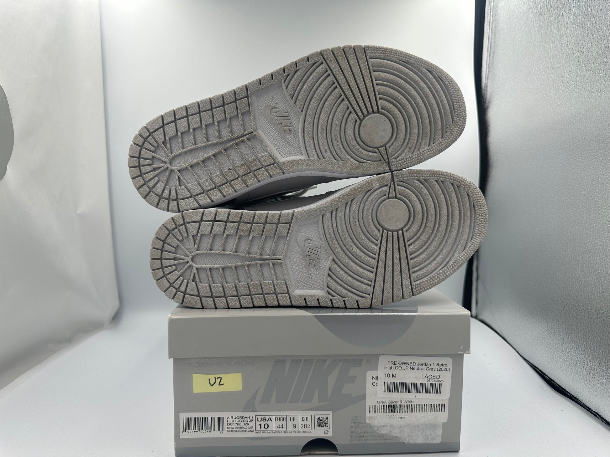 PRE OWNED Jordan 1 Retro High CO.JP Neutral Grey (2020)