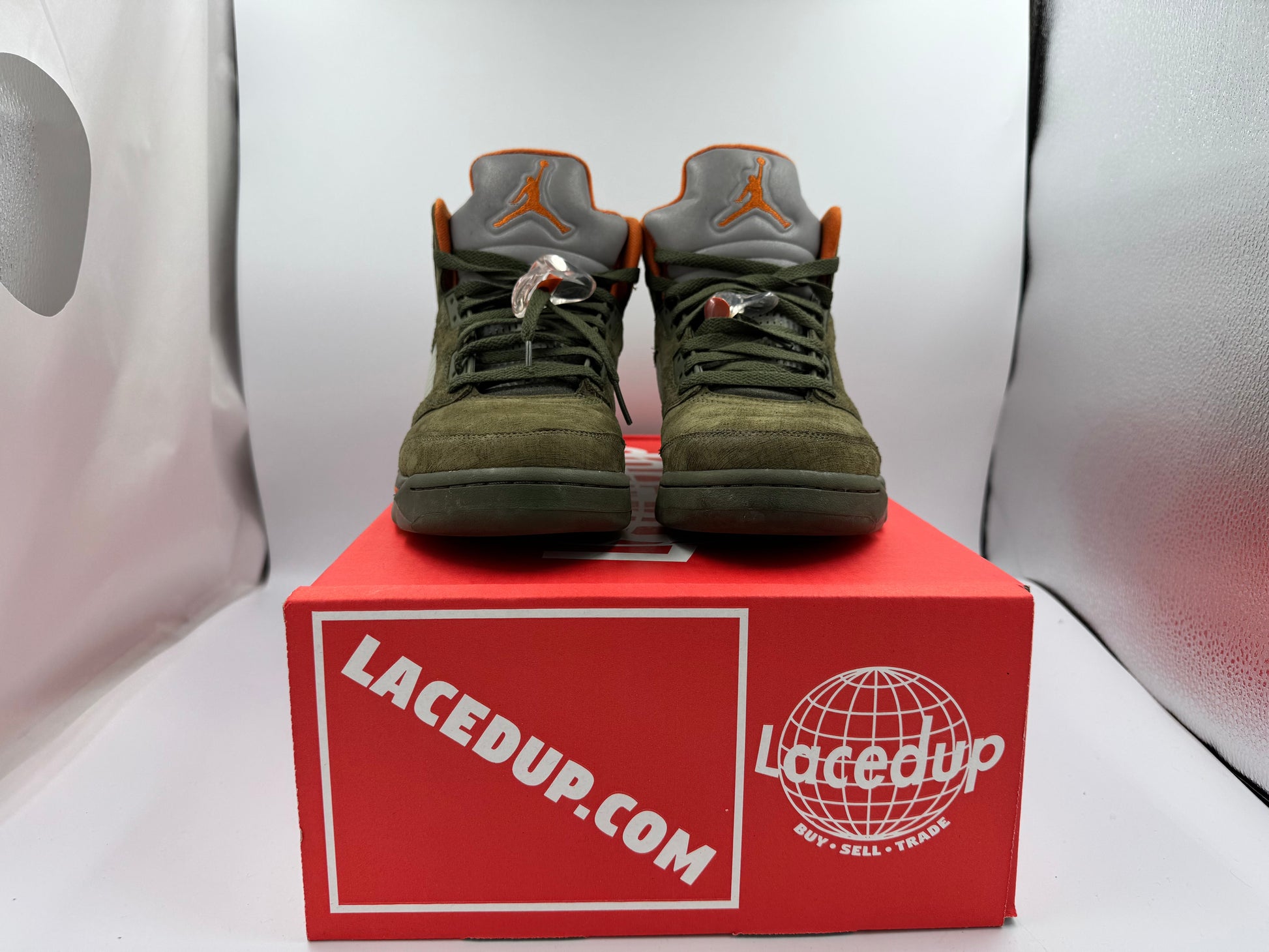 PRE OWNED Jordan 5 Retro Olive (2024) No Box
