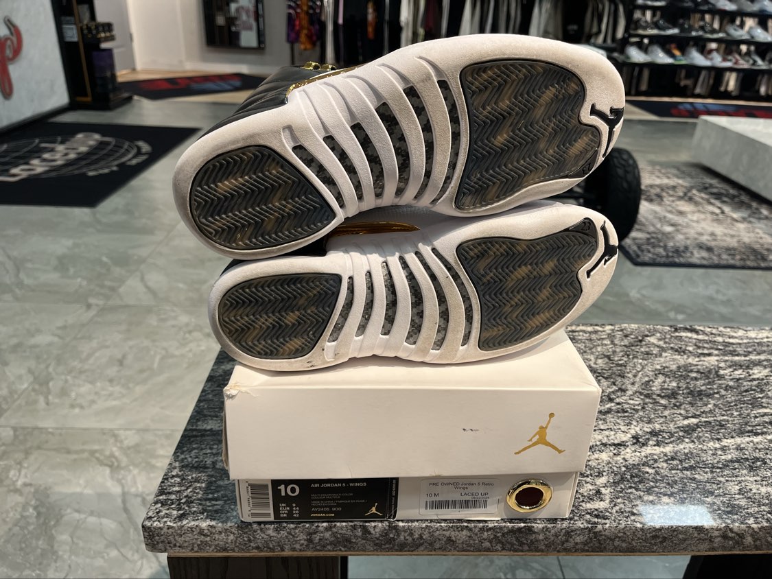 PRE OWNED Jordan 12 Retro Wings