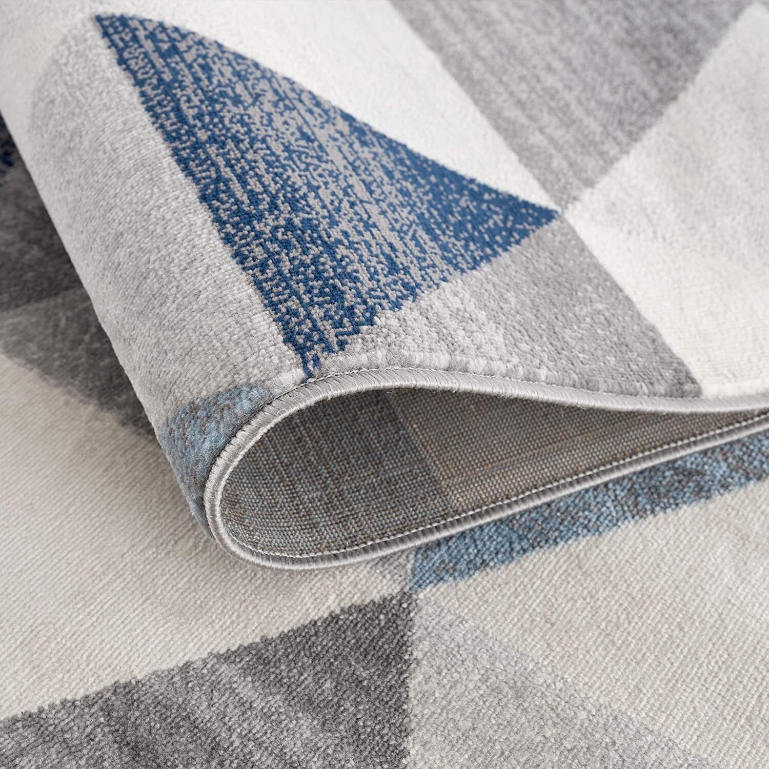 4' X 6' Navy Blue Geometric Diamond Area Rug