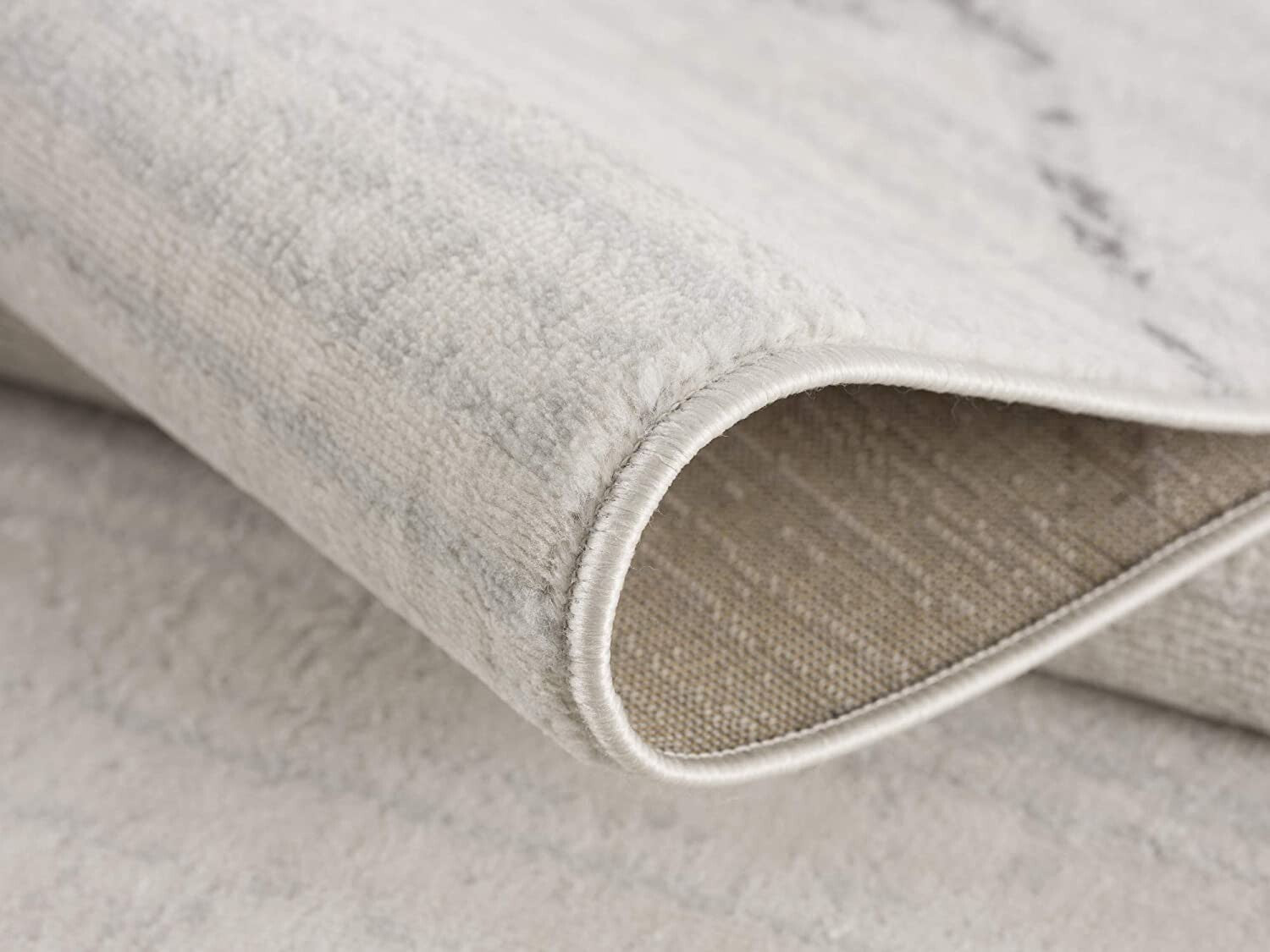 4' X 6' Gray and Ivory Geometric Area Rug