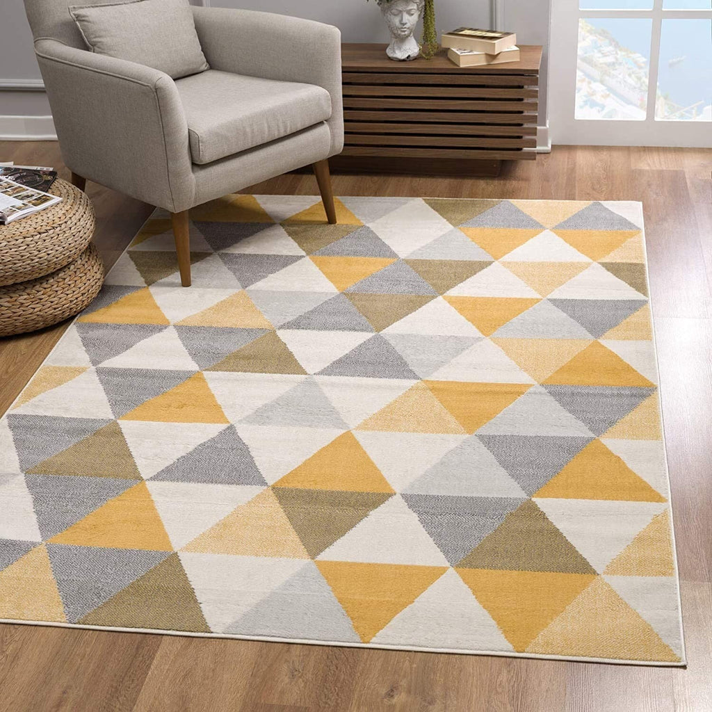 5' X 7' Yellow and Ivory Geometric Area Rug