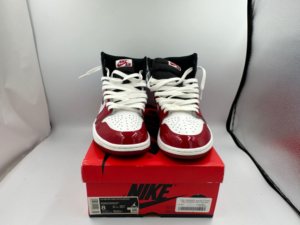 PRE OWNEDD Jordan 1 Retro High Fearless UNC Chicago
