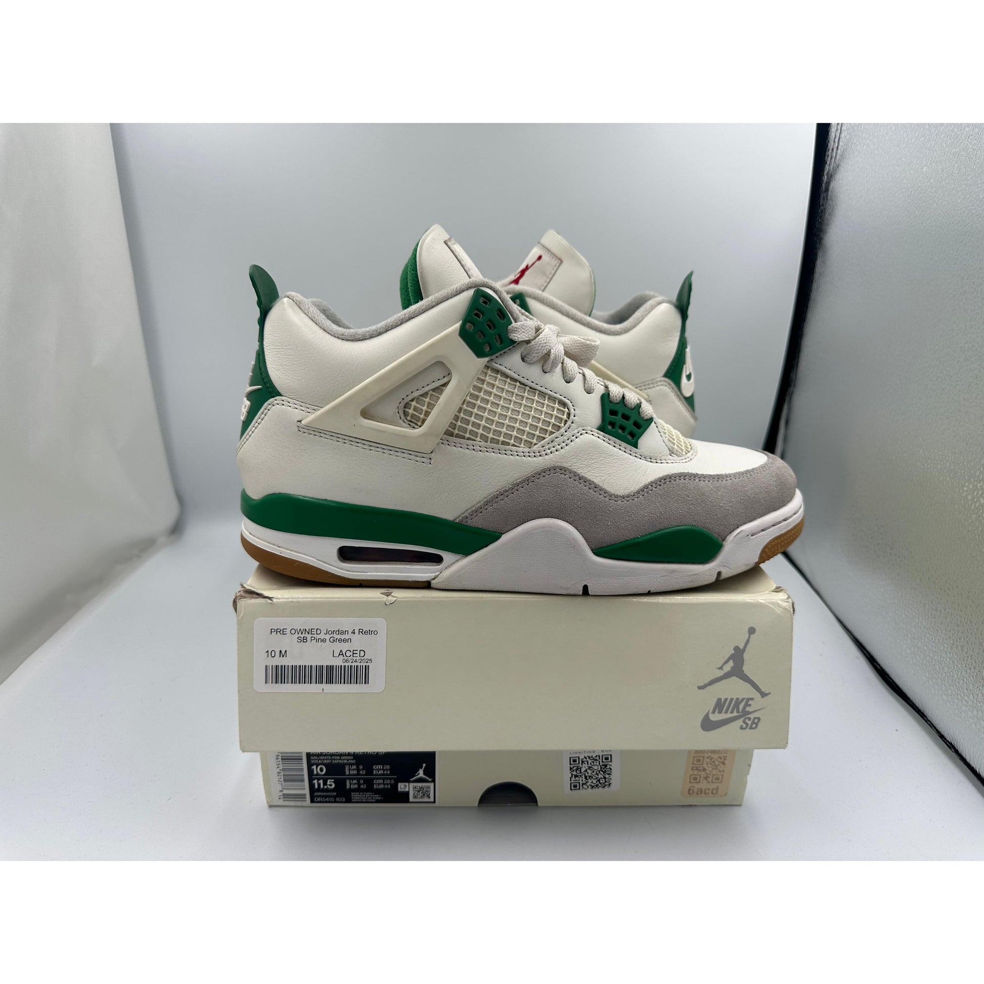 PRE OWNED Jordan 4 Retro SB Pine Green