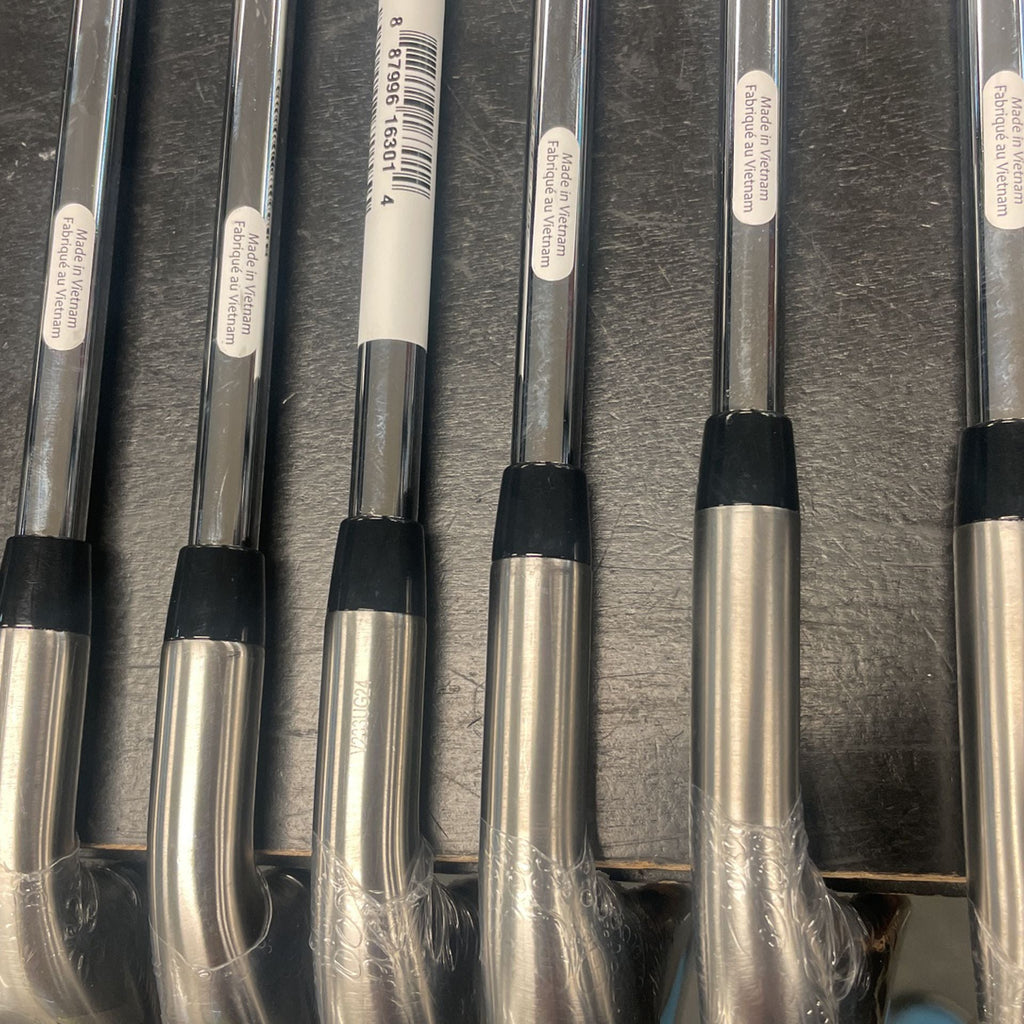 Cobra Aerojet Iron Set - Right Hand (Regular Flex Steel Shaft) - 5-PW/GW