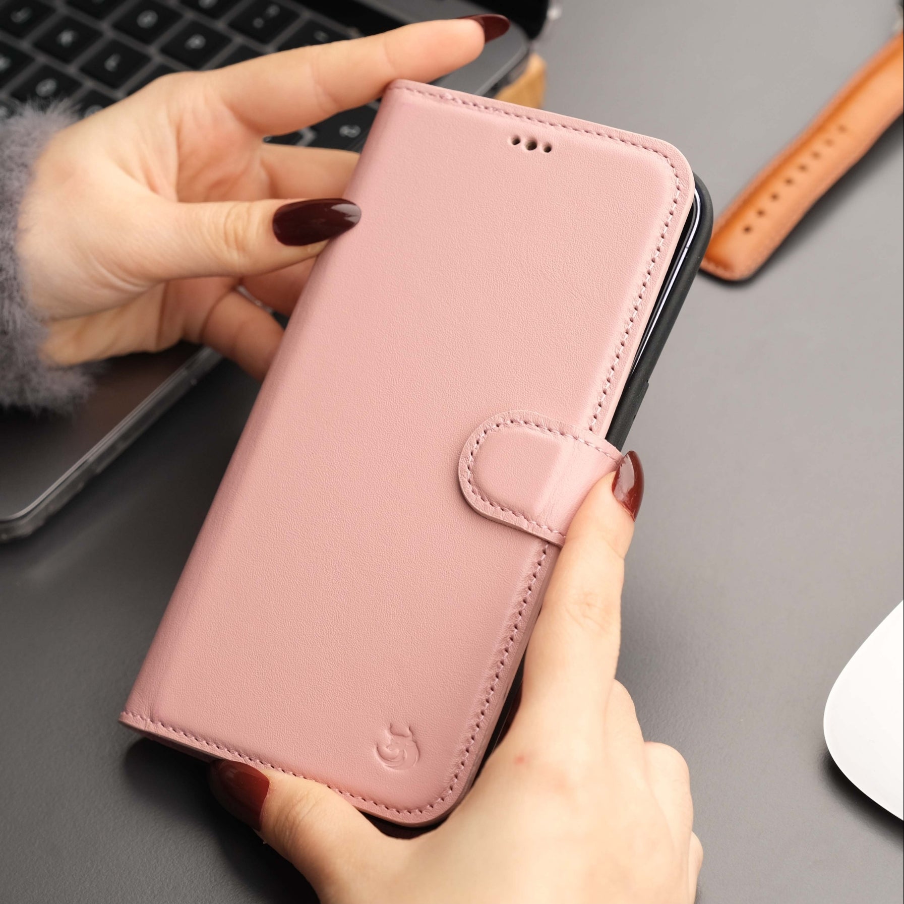 Casper Leather iPhone 14 Pro Wallet Case | MagSafe