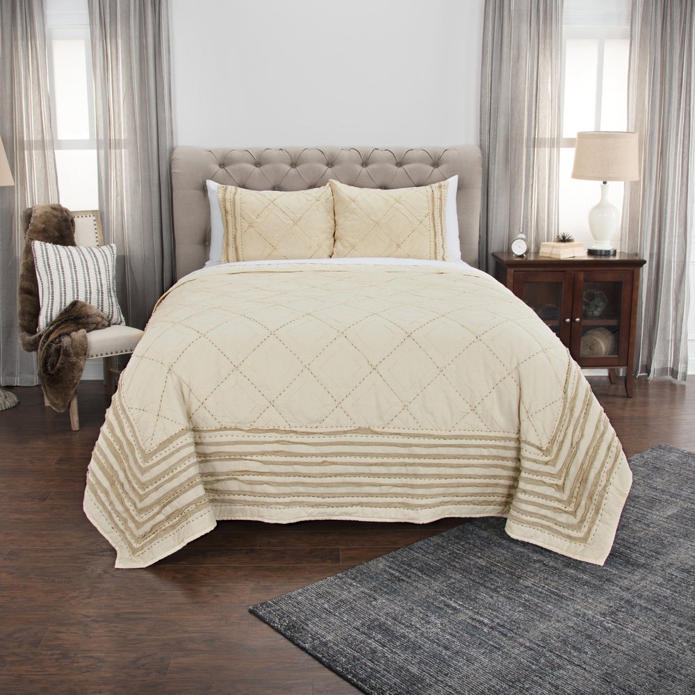 Ivory Geometric King Kantha Stitch Quilt With Shams