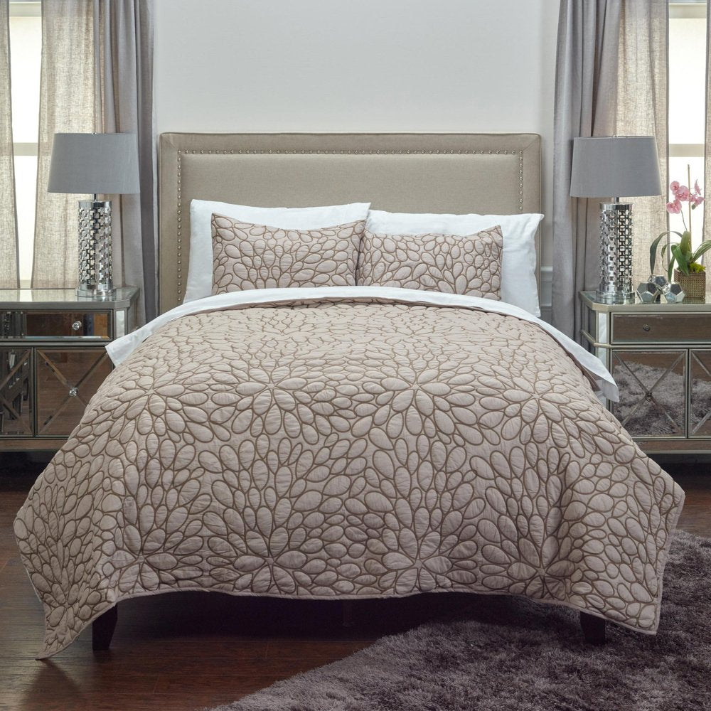 Blush Floral Queen Quilt