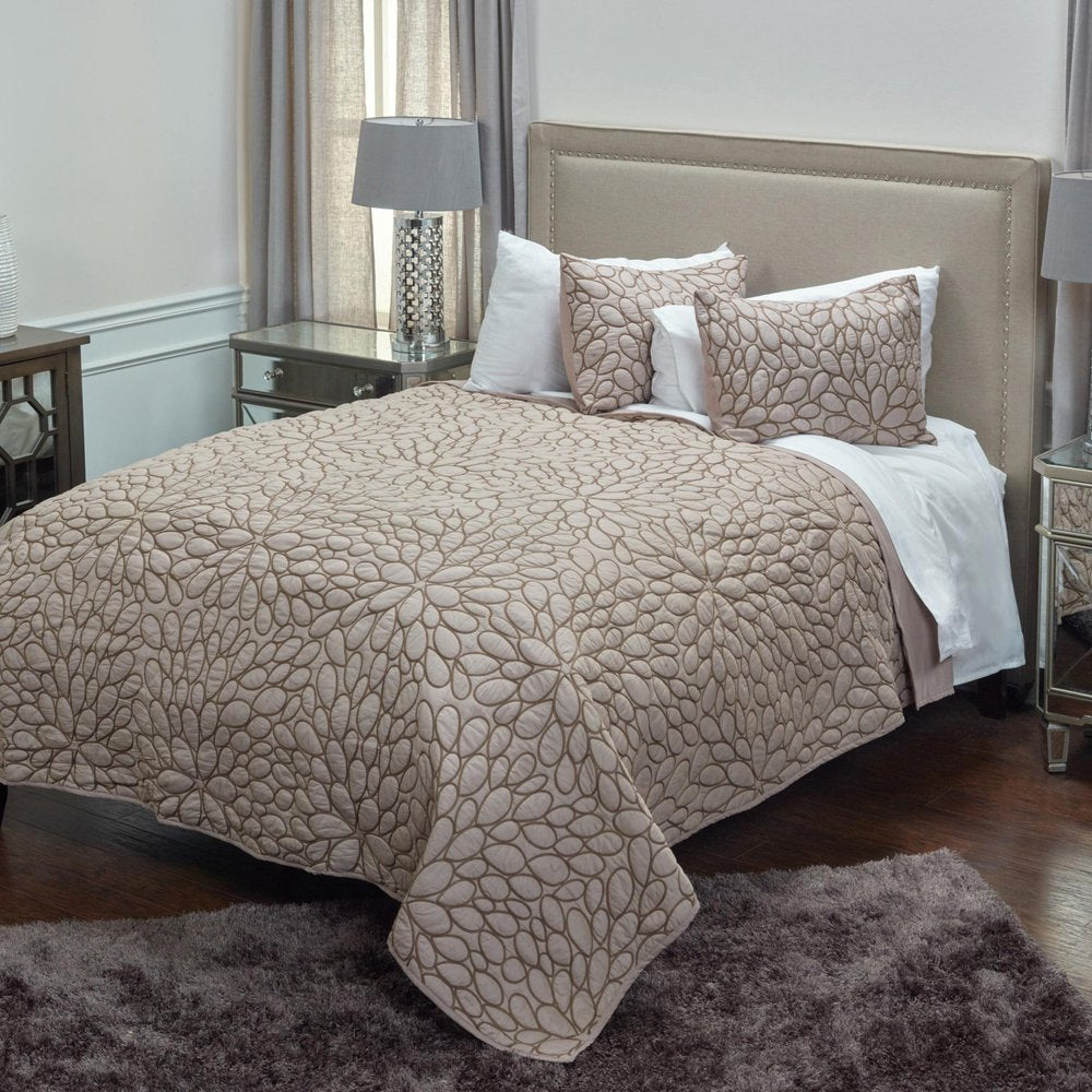 Blush Floral Queen Quilt