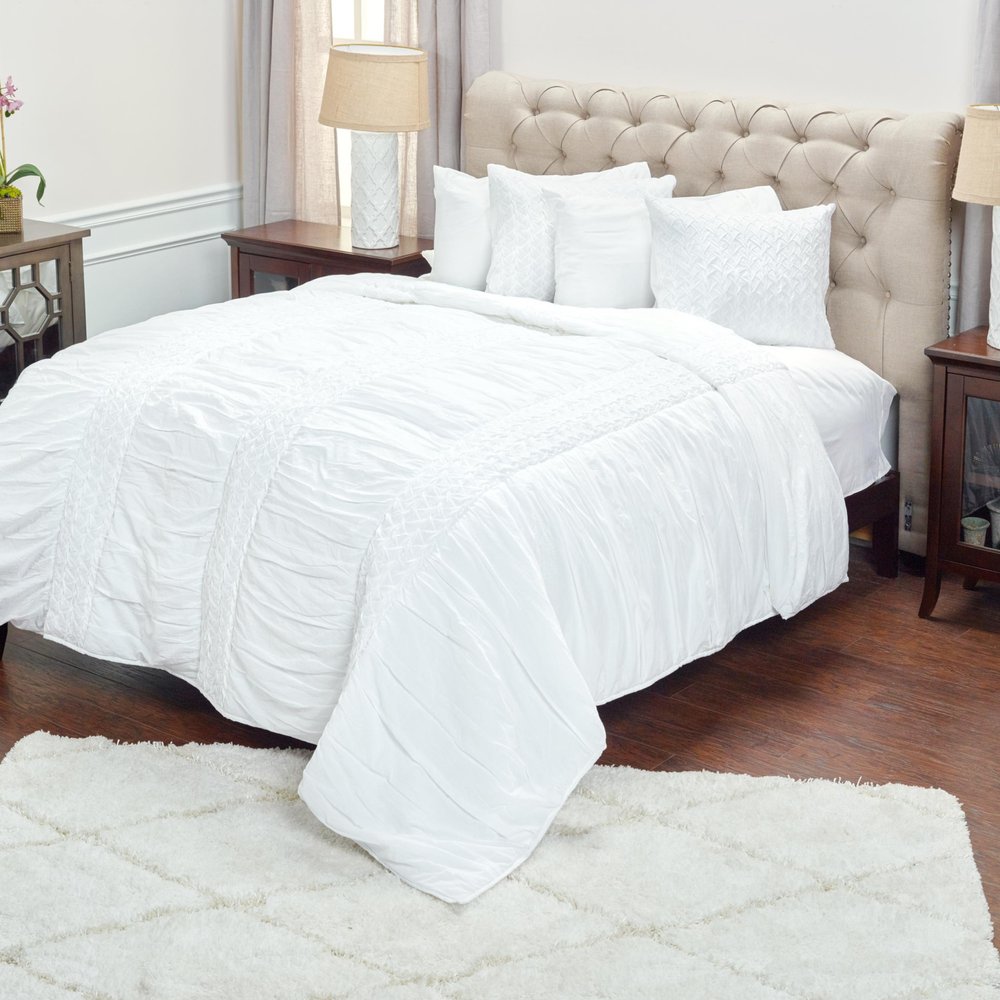White Geometric Queen Quilt