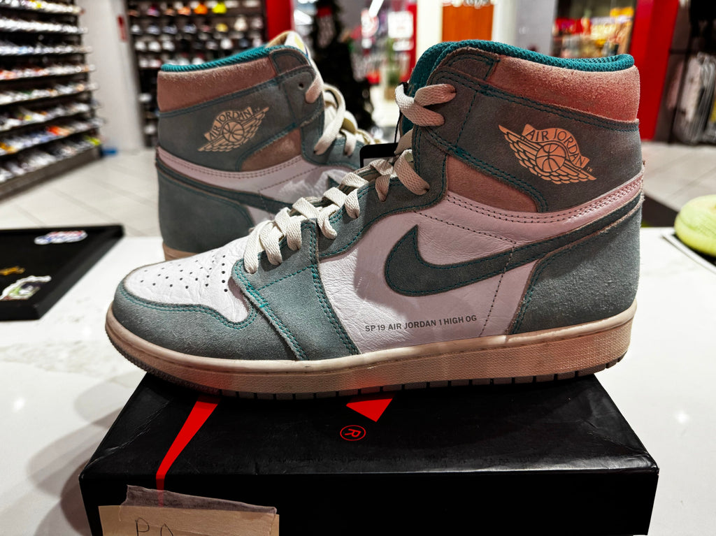 PRE OWNED Air Jordan Retro 1 "Turbo Green"