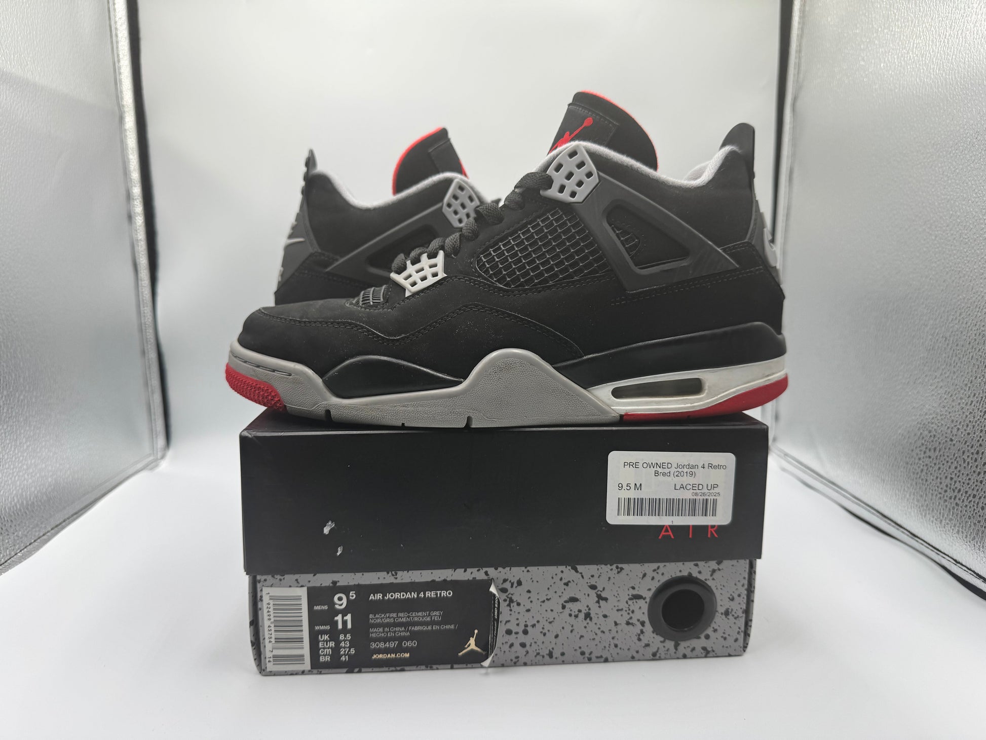 PRE OWNED Jordan 4 Retro Bred (2019)