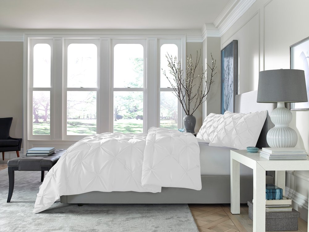 White Queen Microfiber Washable Microfiber Down Alternative Comforter