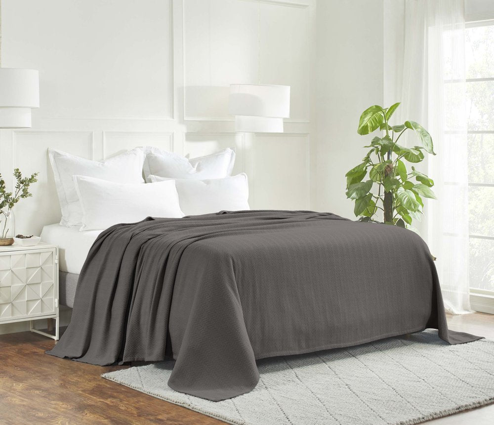 King Charcoal Cotton Woven Chevron Blanket