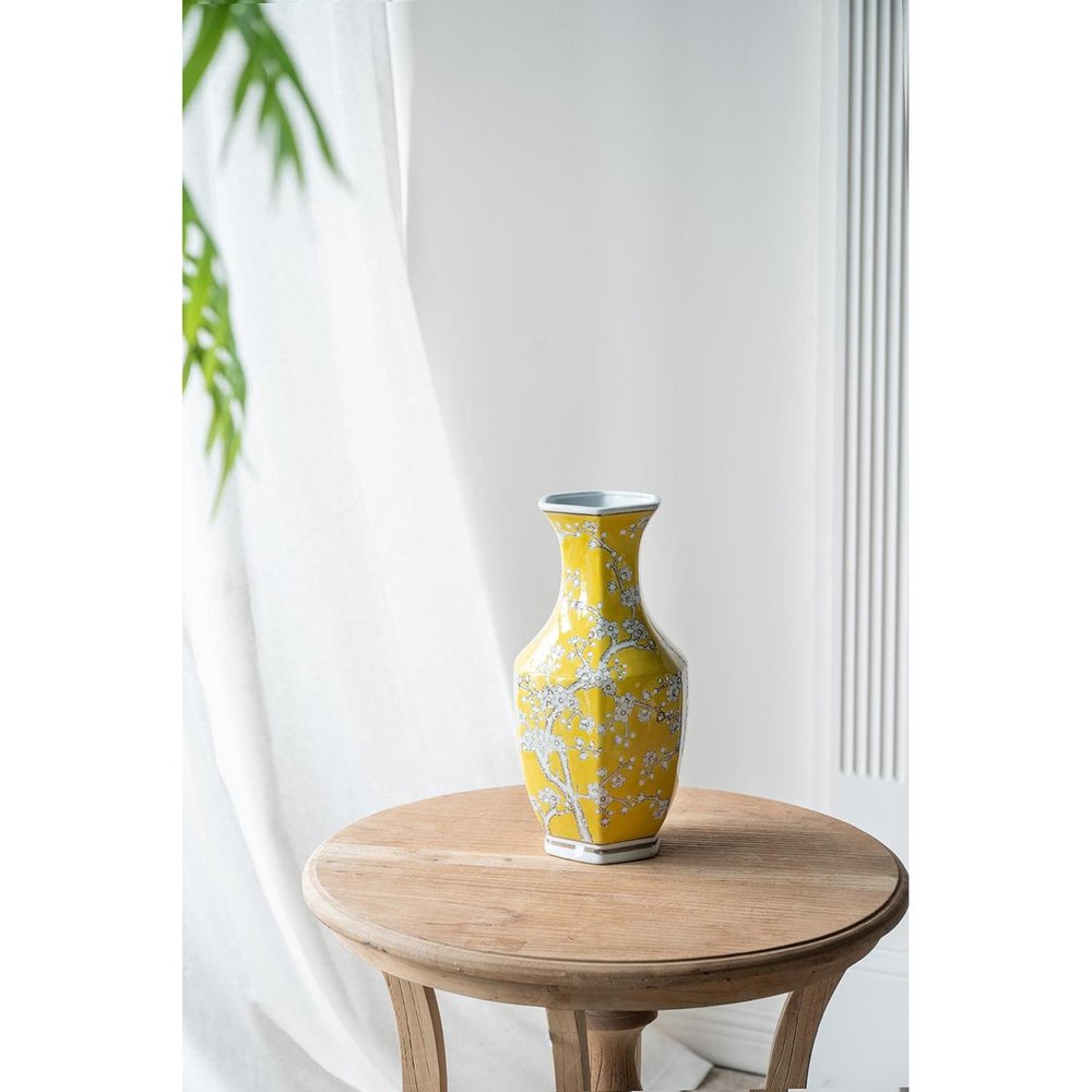 14" Yellow And White Floral Porcelain Round Table Vase