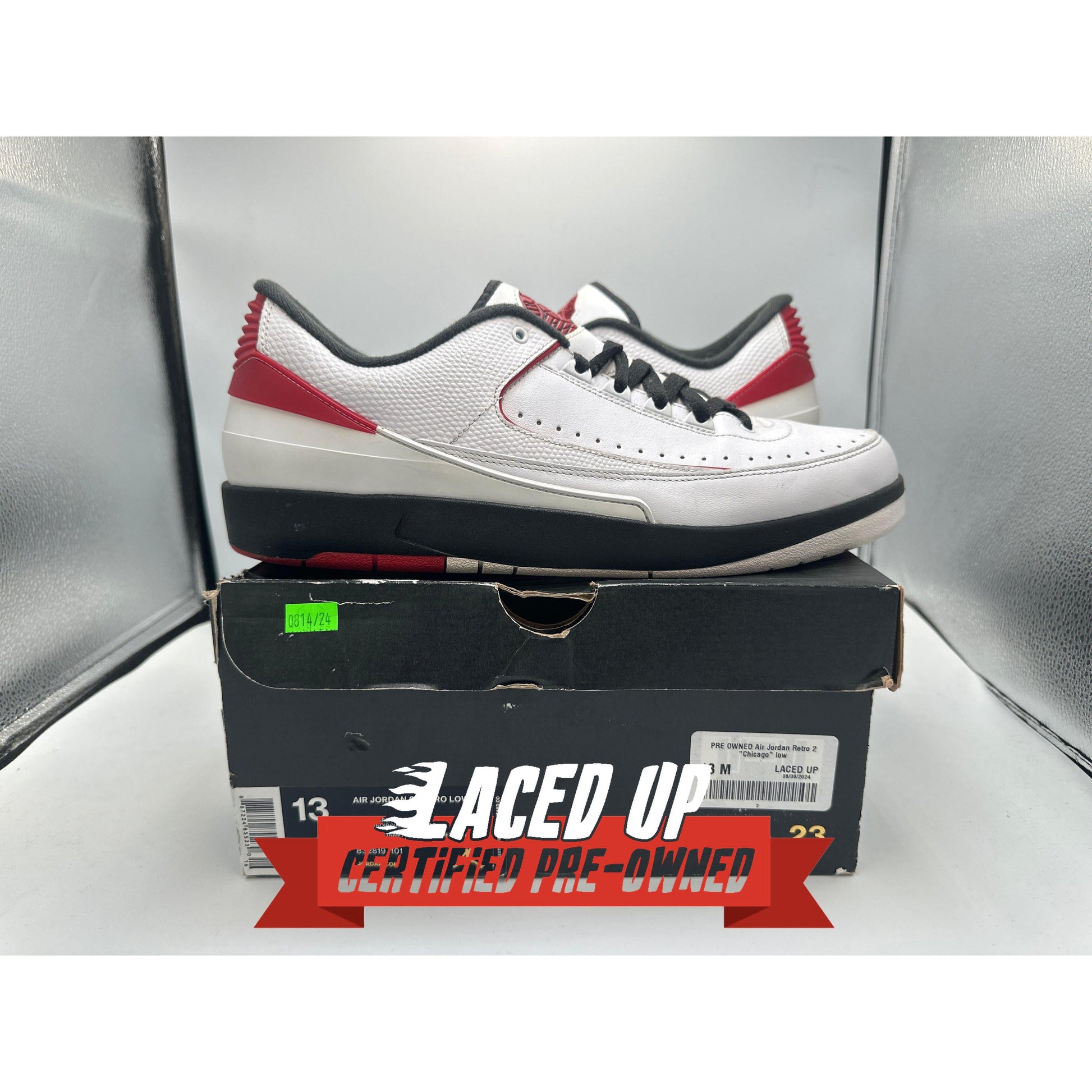 PRE OWNED Air Jordan Retro 2  "Chicago" low