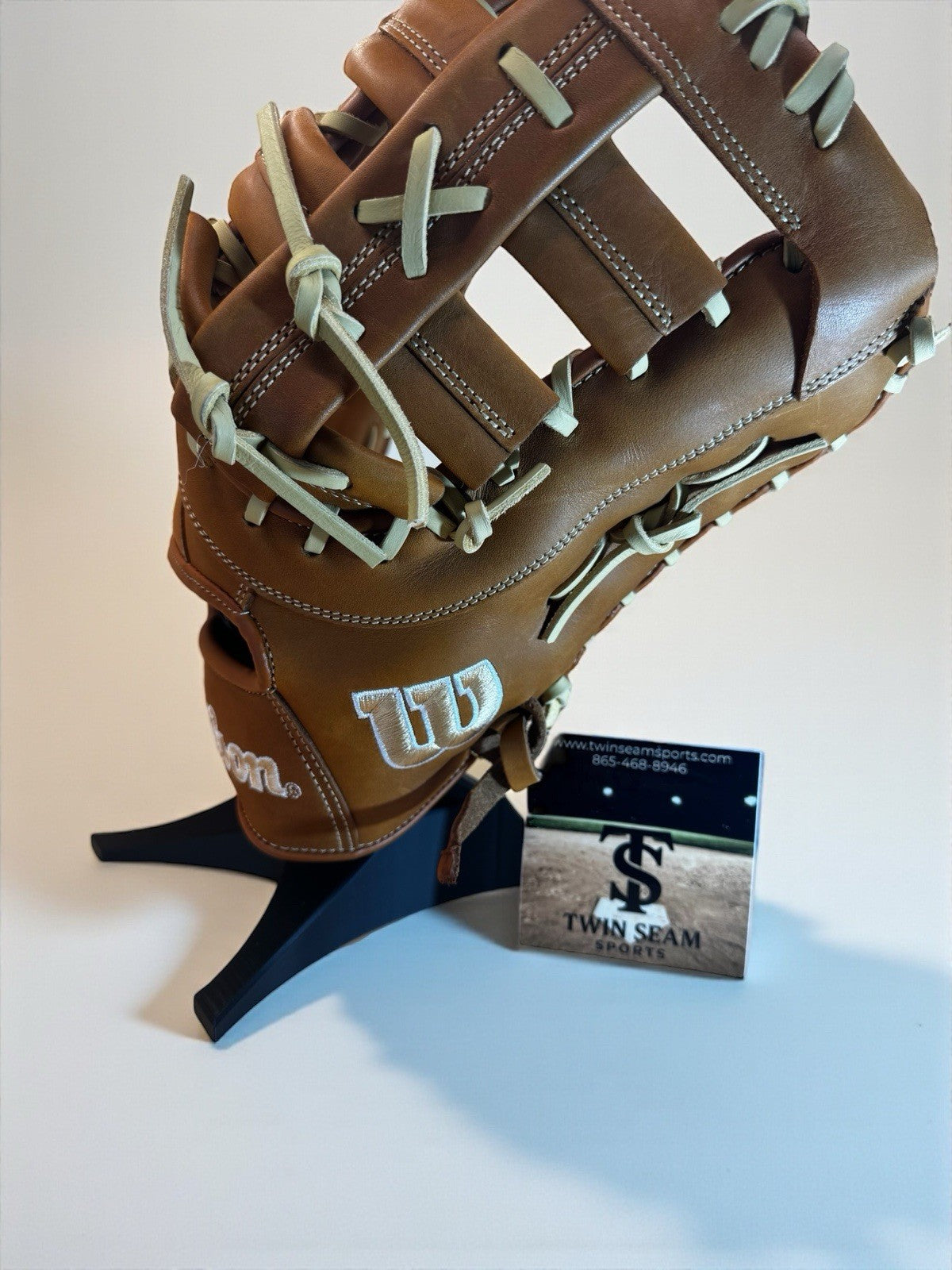 Wilson A1000 1620 12.5" Baseball First Base Mitt: WBW102587125 - BRAND NEW